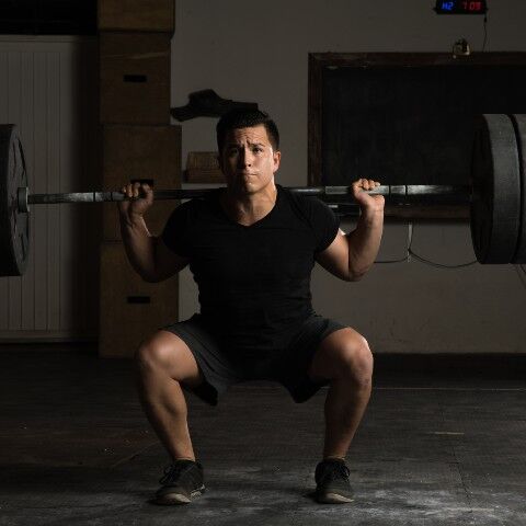 How to squat shoulder width stance